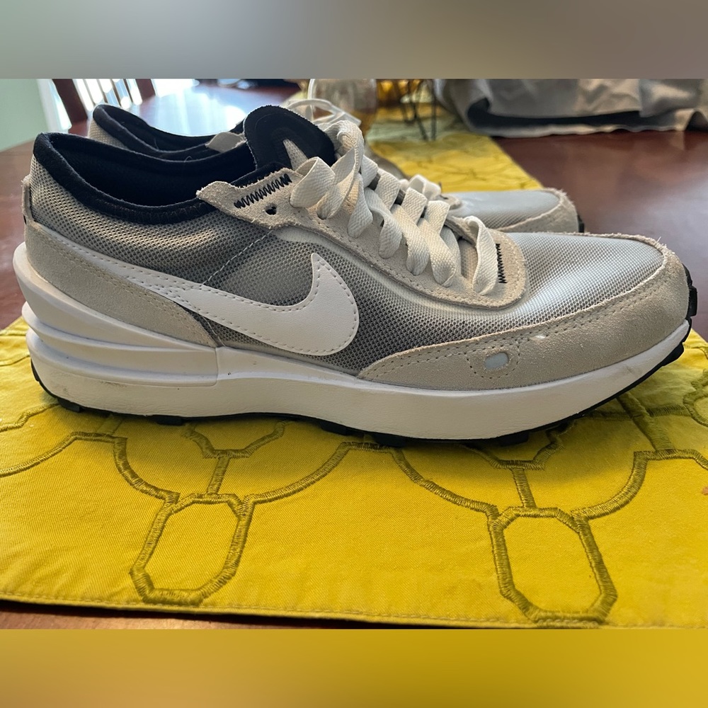 Kids Nike Waffle One Athletic Sneakers size 4